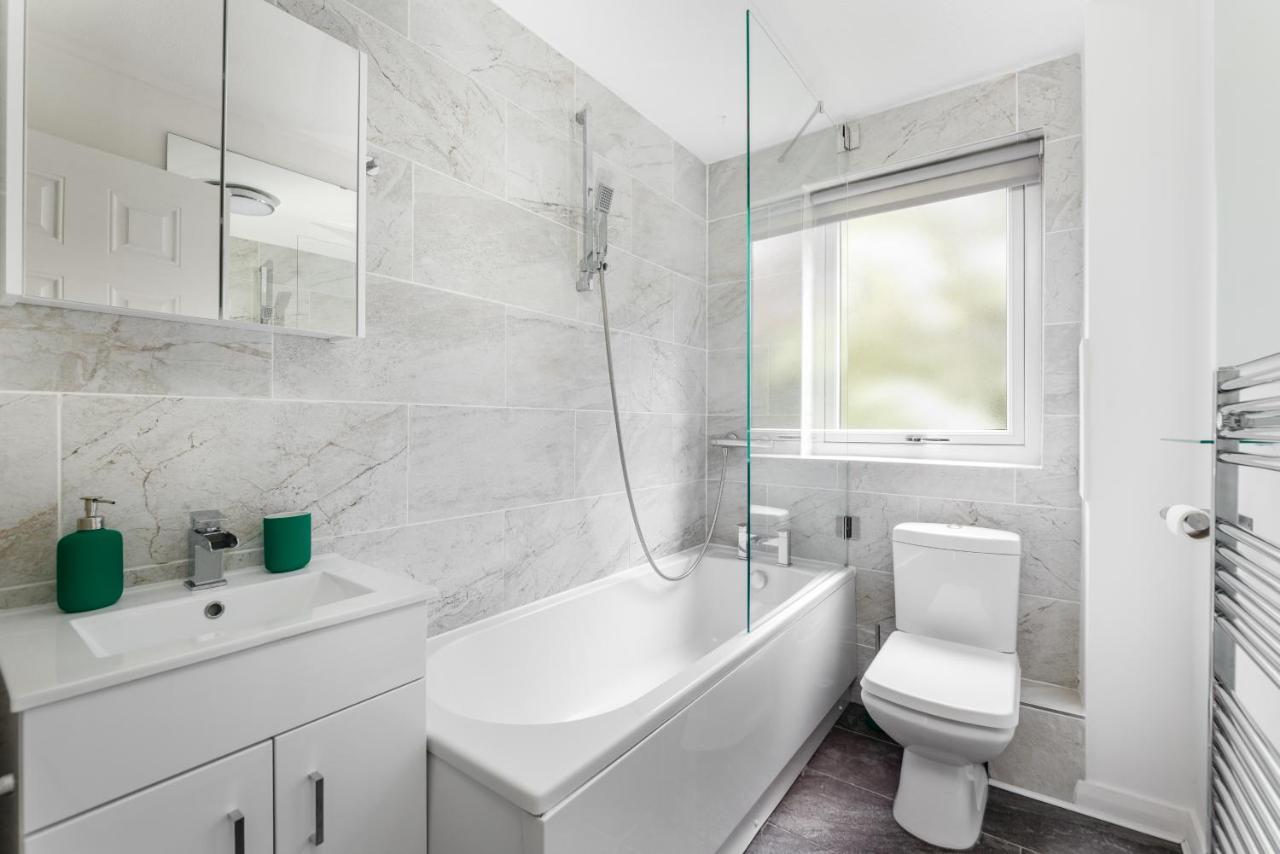 City Centre Stylish Apartment With Free Parking Единбург Екстериор снимка